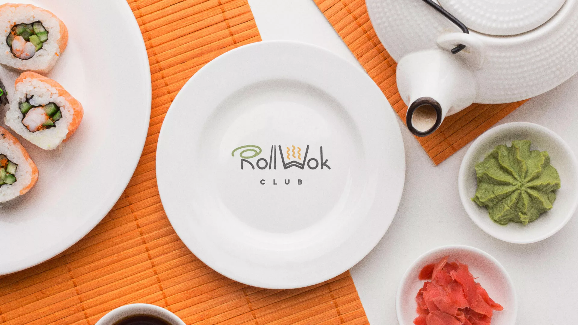 Разработка логотипа и фирменного стиля суши-бара «Roll Wok Club» в Катайске